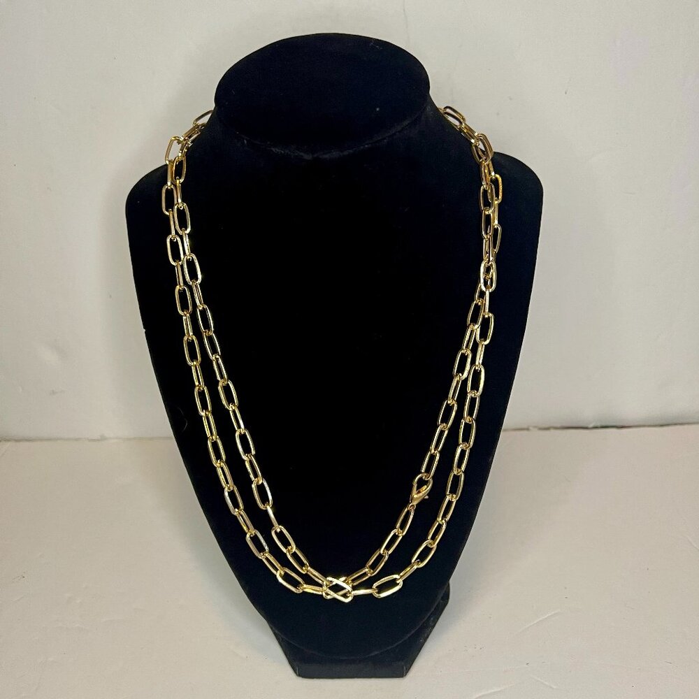 Gold cable chain with texture links